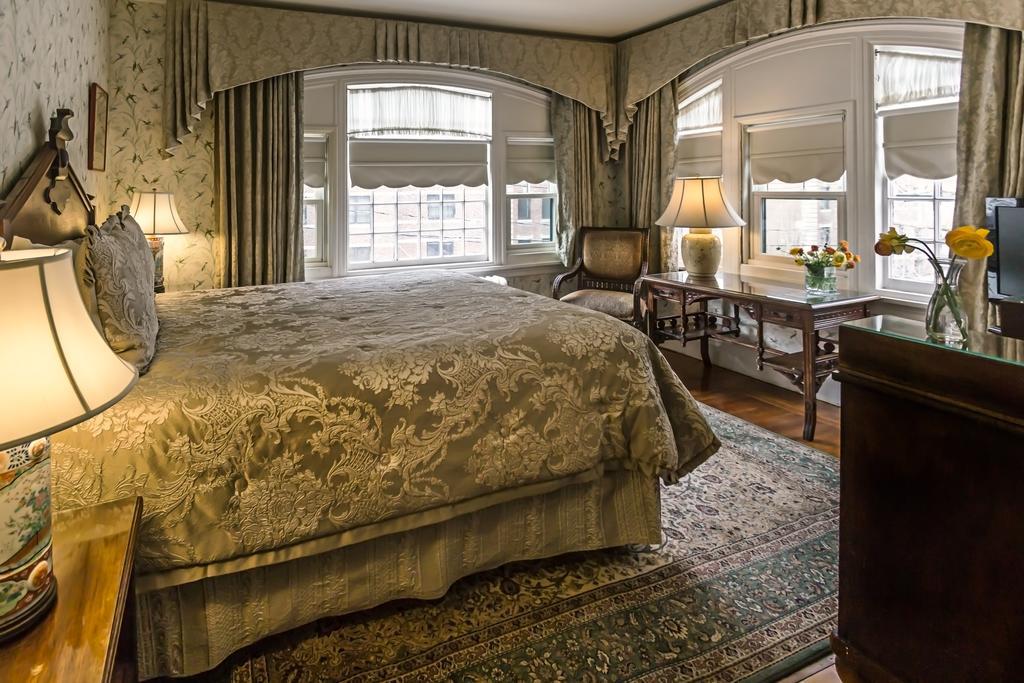 The Bertram Inn Brookline Bagian luar foto