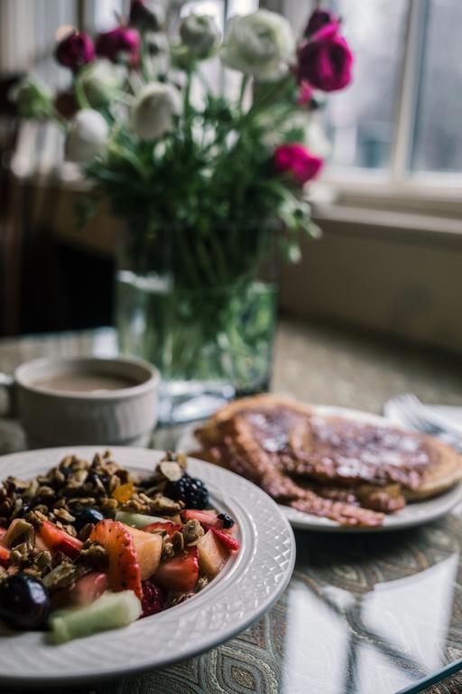 The Bertram Inn Brookline Bagian luar foto