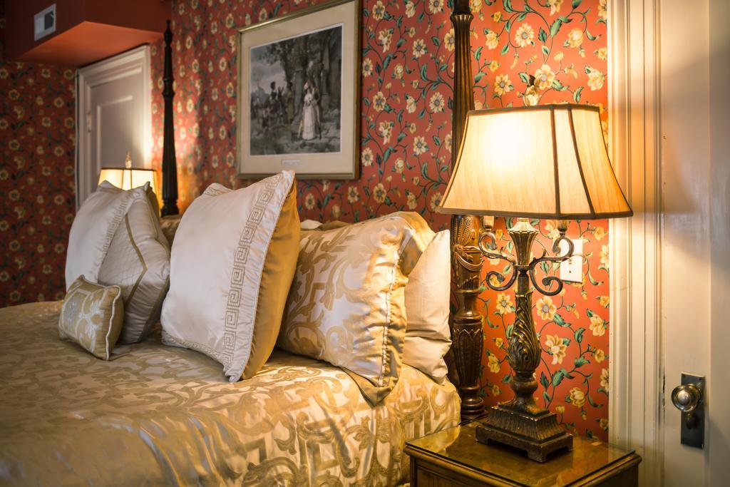 The Bertram Inn Brookline Bagian luar foto