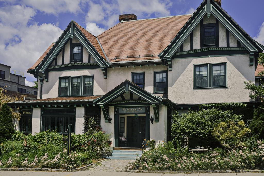 The Bertram Inn Brookline Bagian luar foto