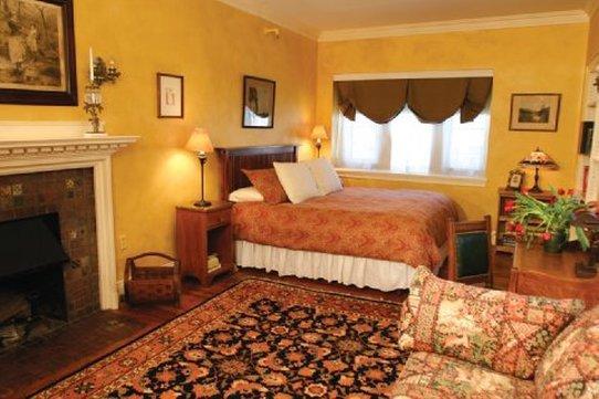 The Bertram Inn Brookline Bagian luar foto